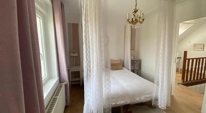 Agréable maison style shabby chic - Image 1