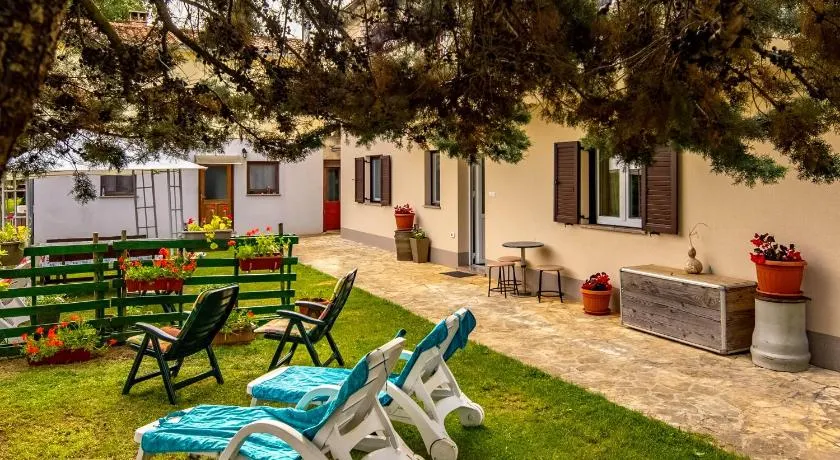Countryside Apartments - Image 1