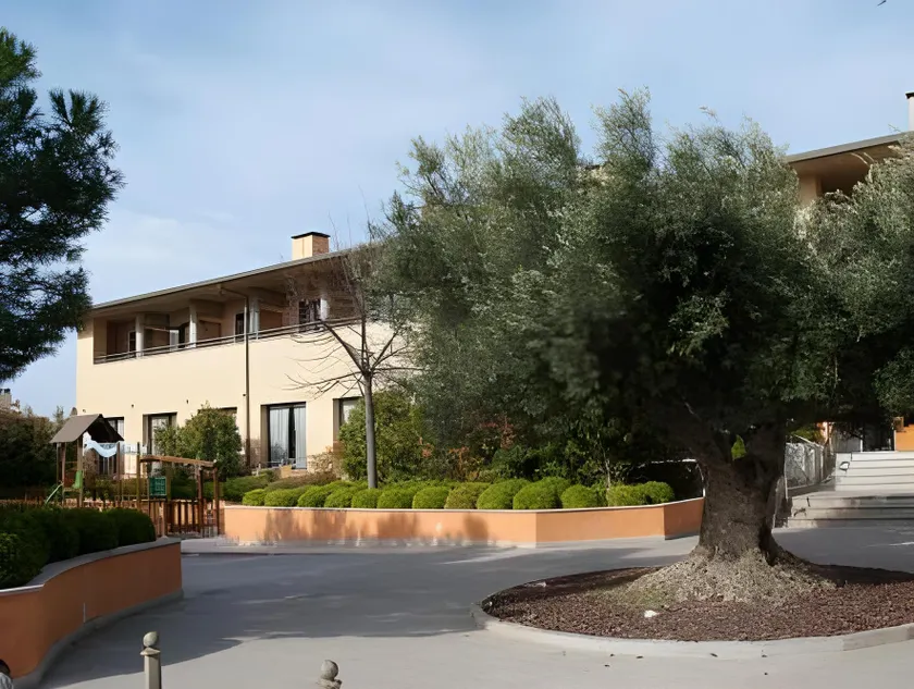 Hotel Alhama - Image 1