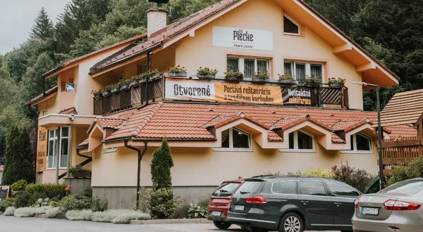 Pri Piecke penzión a reštaurácia - Image 1