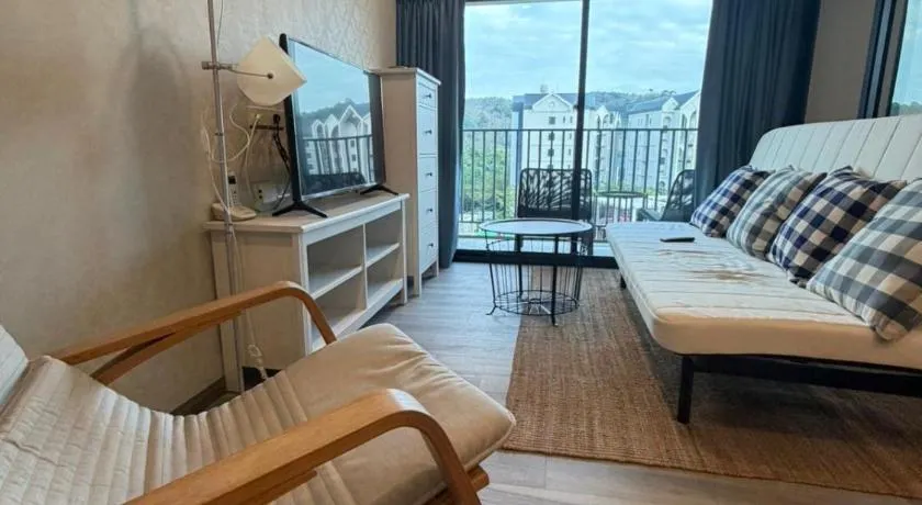 1 BDR 5 Swimming Pool Entire Apt Complex 5 Mins WALK To Naiyang Beach - Image 1
