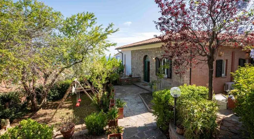Villa con Giardino Vista Mare - Image 1