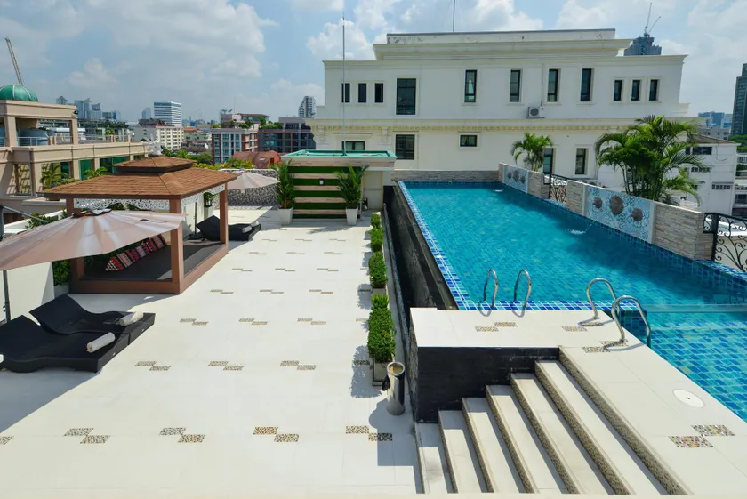 Aspira Hana Executive Suite Thonglor Hotel - Image 1