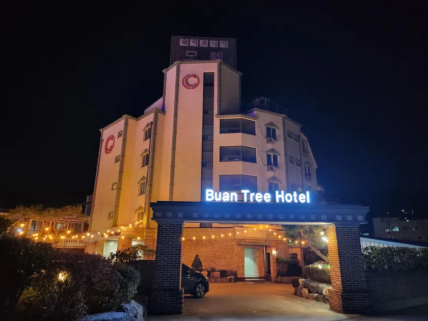 California Hotel - Image 1