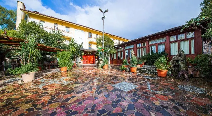 Hotel Badde Rosa - Image 1