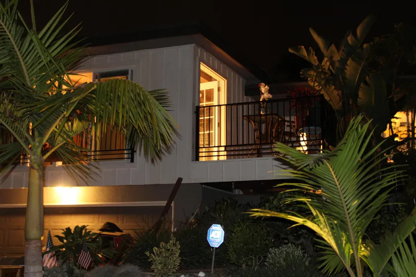 Overlooking Marina del Rey sailboats, is Green Ginger Playa Del Rey on the bluff, - Image 1