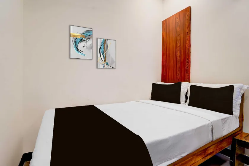 Townhouse Theni RTO Road - Image 1