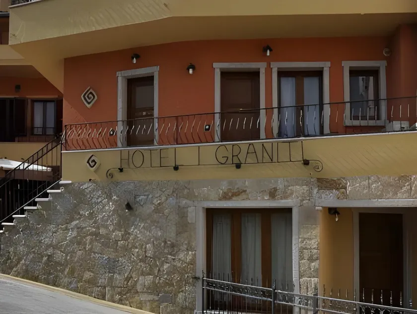 Hotel I Graniti - Image 1