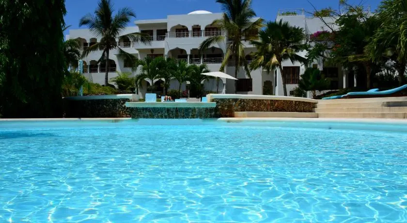 Amani Residence Beverly Suites - Image 1