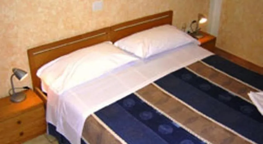 Hotel Bolognese - Image 1