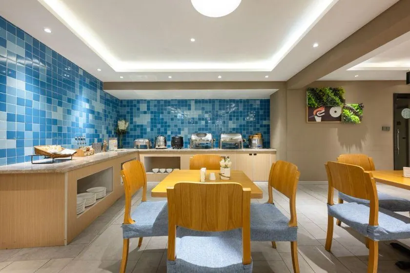 Homeinn · neo Hotel (Zhouzhi Shuijie County Government) - Image 1