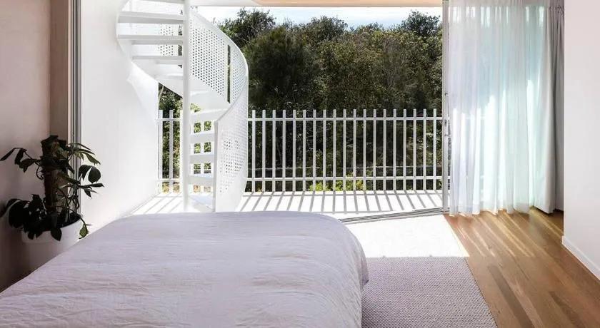 Palm Oasis Beach Villa - Image 1