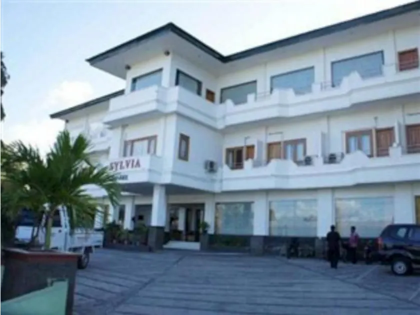 Sylvia Hotel Maumere - Image 1