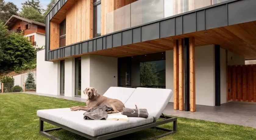 Ledarix Charm Chalet - Image 1