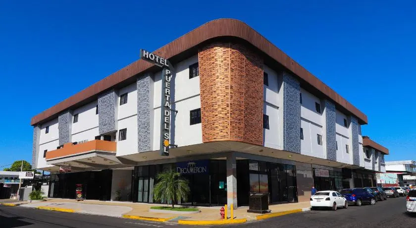 Hotel Puerta del Sol - Image 1