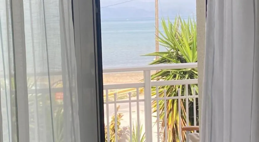Sole e Mare Suite at Sidari Beach - Image 1