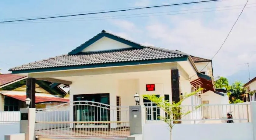 Taiping Nest Homestay 3BR, 7Pax, WiFi, Private Parking, Comfy - Image 1