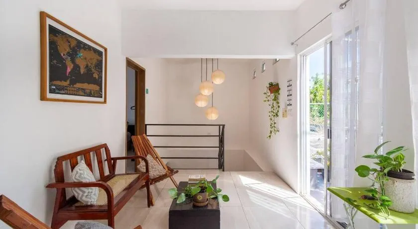 Carlota Guest House - Image 1