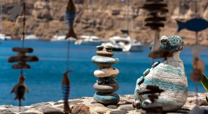 Serenity Blue (Cave house) - Image 1