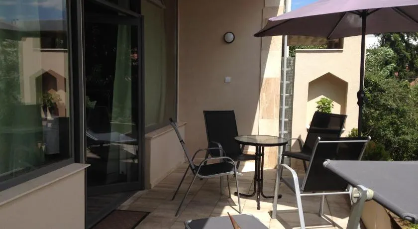 LUX Apartman - Image 1