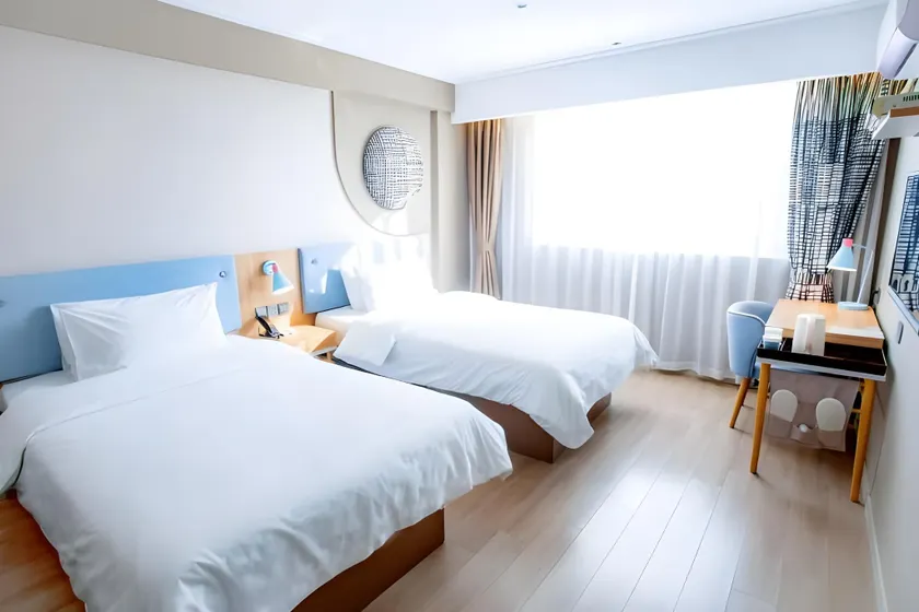 Home Inn Neo Zhaoqing Seven Star Crags Paifang Branch - Image 1