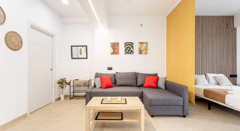 Torrefiel Charm Apartment - Image 1