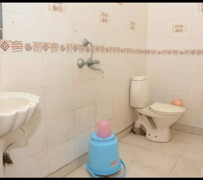 Hotel RS International Just Near New Delhi Railway Station And Connaught Place - Image 1