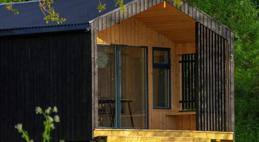 FUGELVÅGEN, cabins and glamping - Image 1