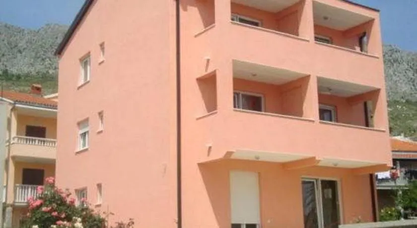 Apartments Maki - Image 1