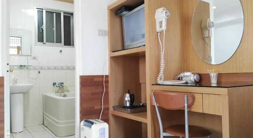 Qun Feng Hotel - Image 1