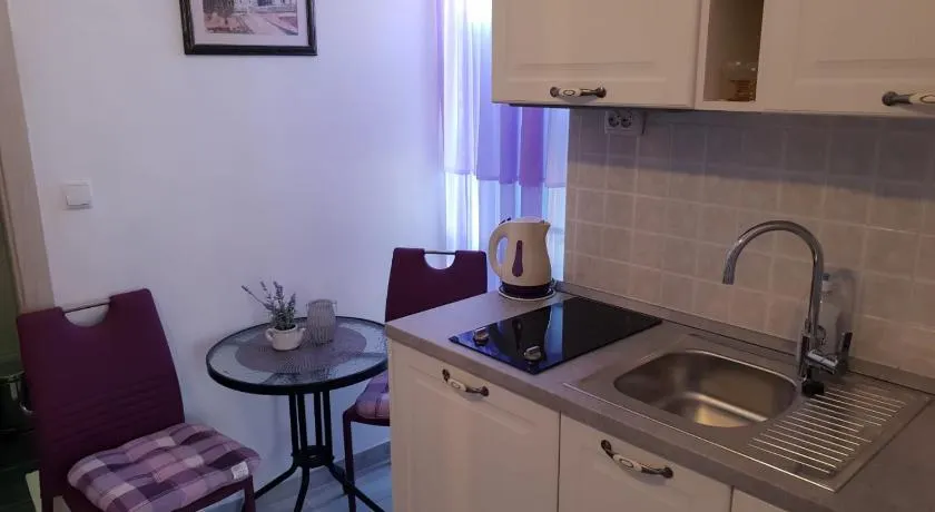 Ana Tudor Apartments - Image 1