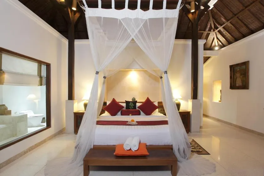 Luxury 1 BR Seating Area w Forest Garden #V499 - Image 1
