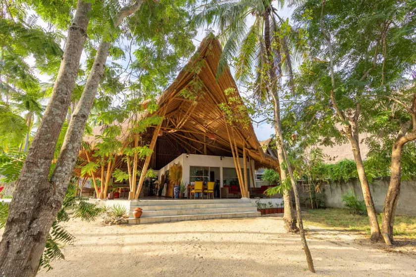 Amahelia Luxury Resort & Restaurant - Gili Asahan - Image 1