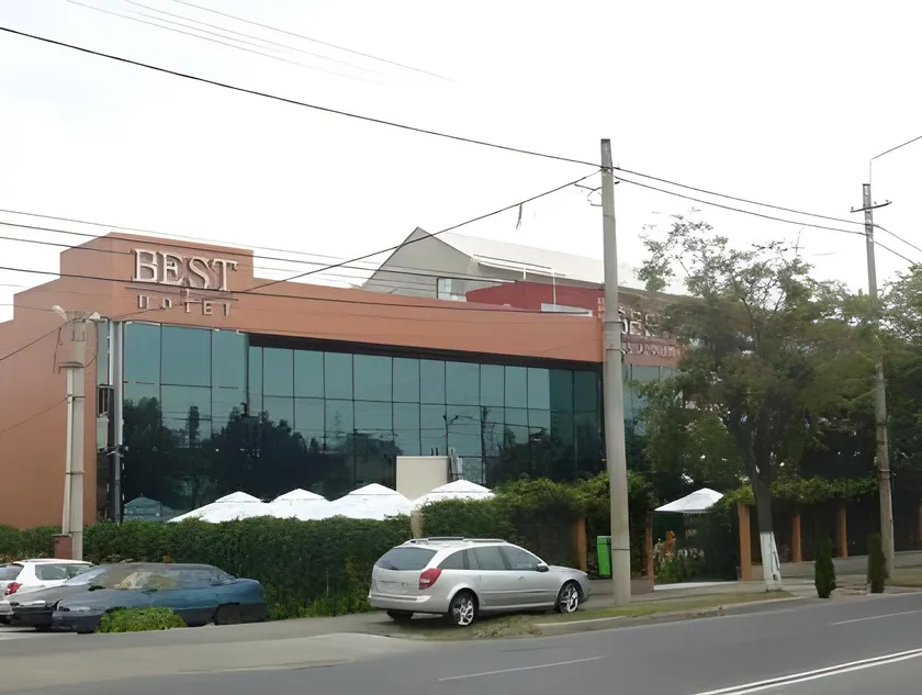 Hotel Best - Image 1