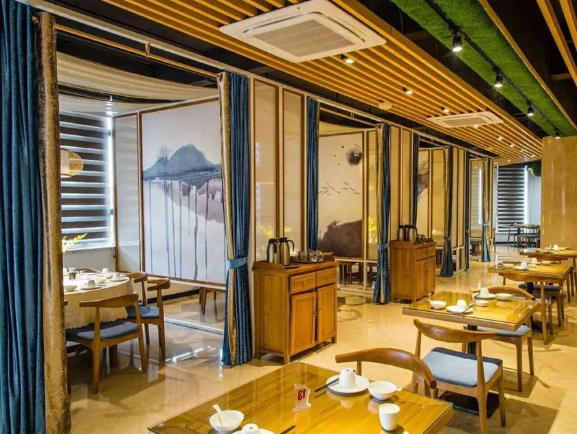 Shangju Youpin Hot Spring Holiday Hotel - Image 1