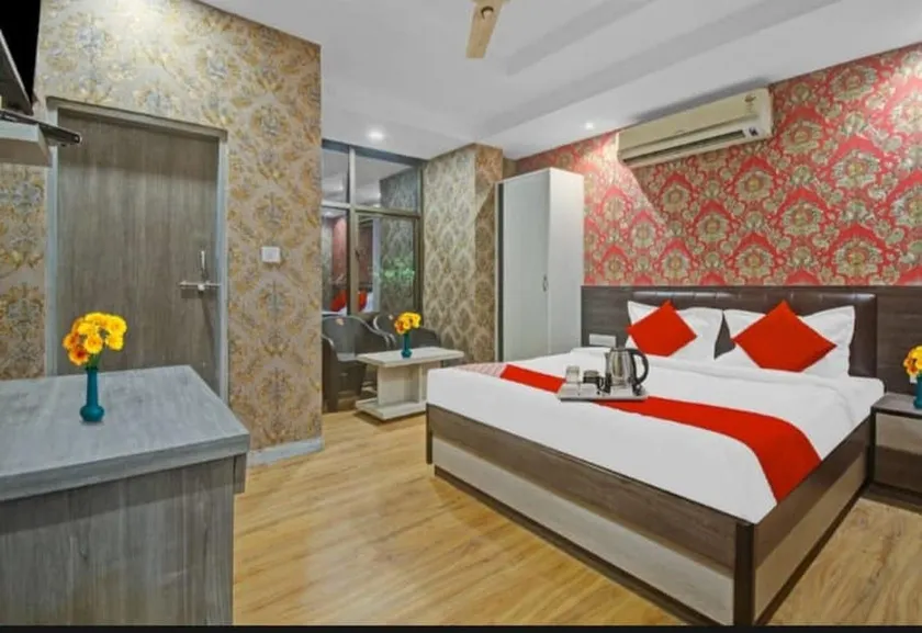 Hotel Aurum Mansarovar - Image 1