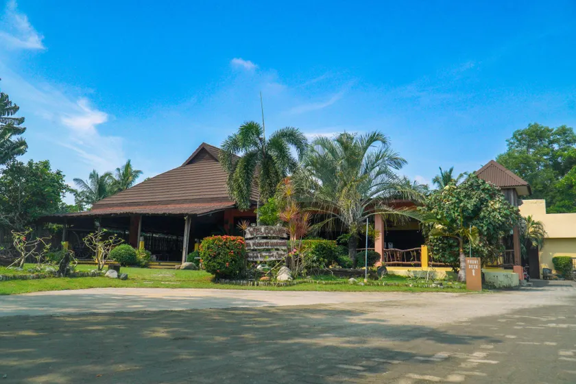 El Puerto Marina Beach Resort & Vacation Club - Image 1