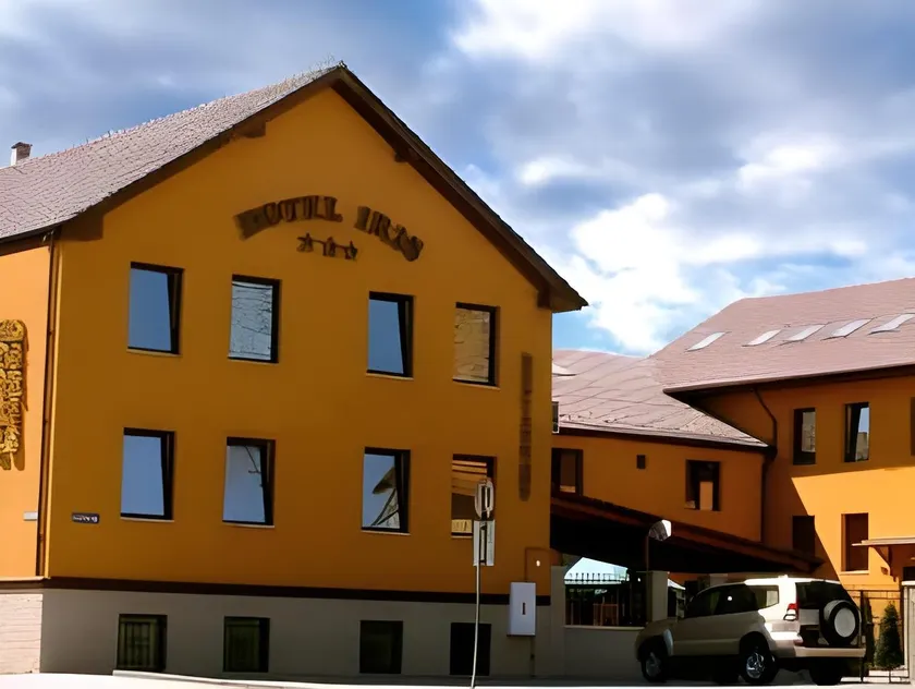 Hotel Iris - Image 1
