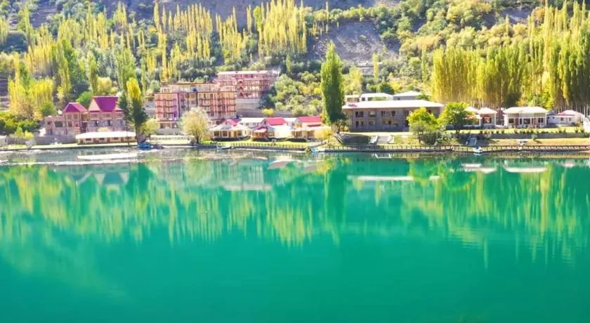 Tibet Hotel - Image 1