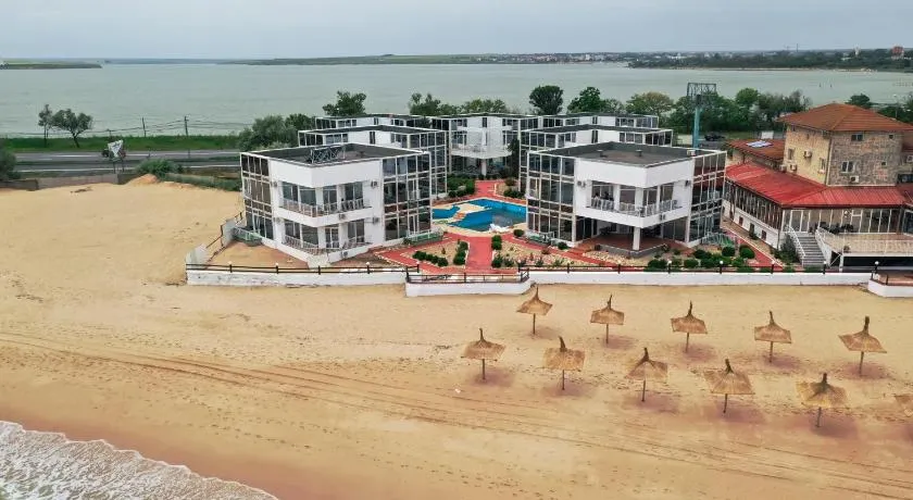 Avenue Palm Eforie - Image 1