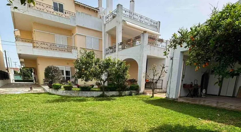 LOFT HOUSE - Image 1