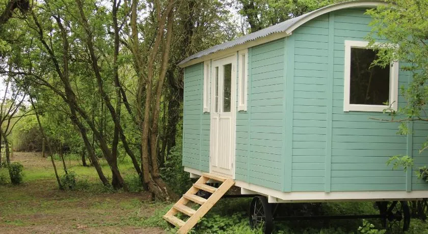 The Tawny Shepherd Hut, Whitehouse Farm - Image 1