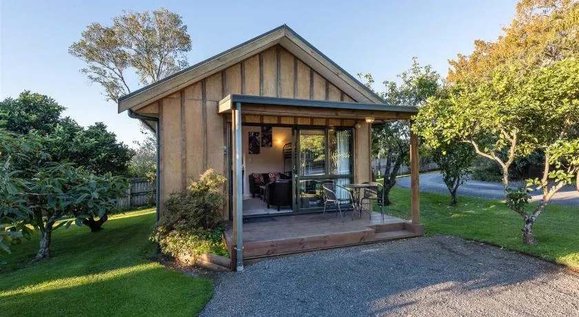 Kerigold Secluded Chalets Motel - Image 1