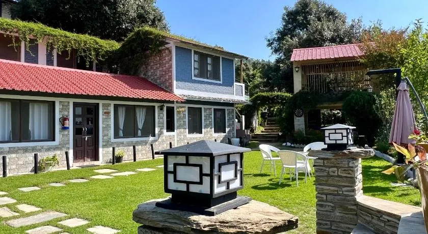 Binsar Eco camp & cottages - Image 1