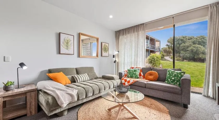 1BR Apartment 43 sleeps 5,Golf,Beach,Hot Springs - Image 1