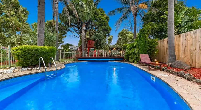 Relax Refresh Rejuvenate Pool Cabin Garden Tree house Vintage charm - Image 1