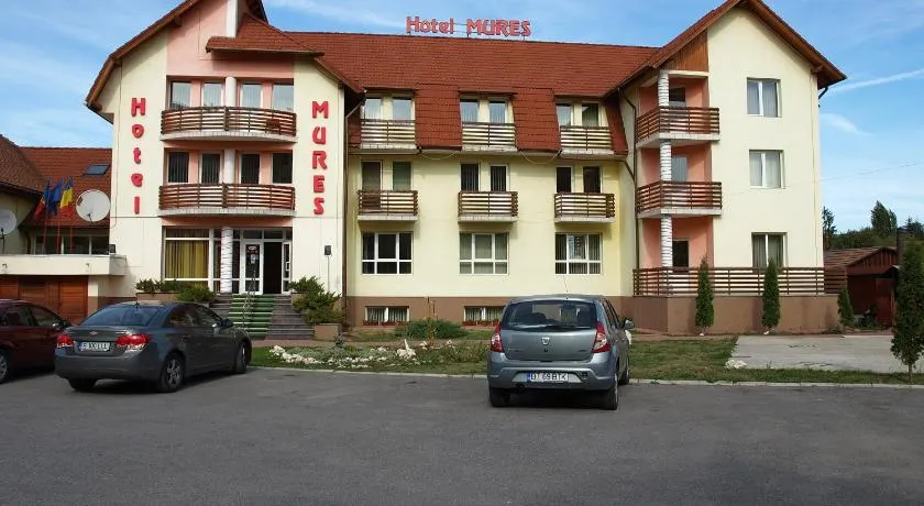Hotel Mures - Image 1