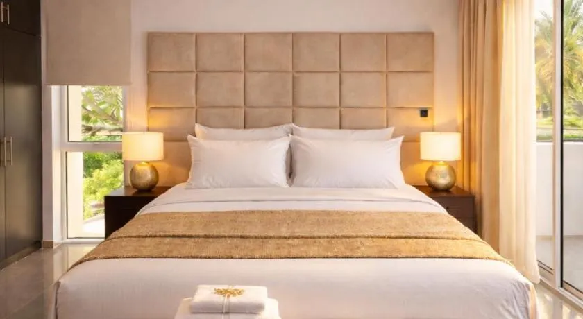 Almouj Luxury Apt I Opposite to Kempinski & VOCO I 5 Min Walk to Beach I Muscat Oman - Image 1