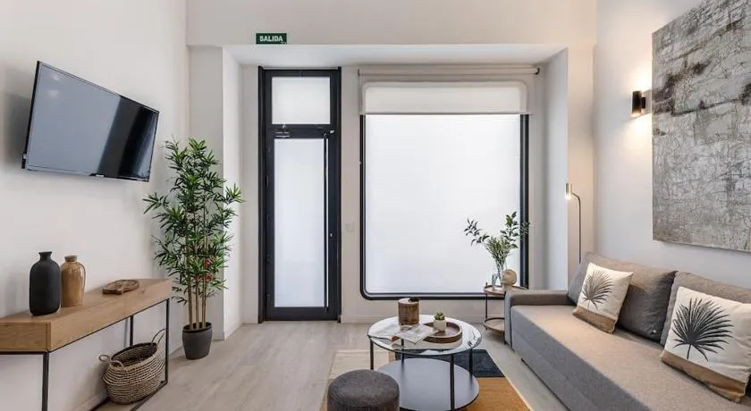 Duplex in B. Salamaca - Wizink Center 6 Pax H126 - Image 1