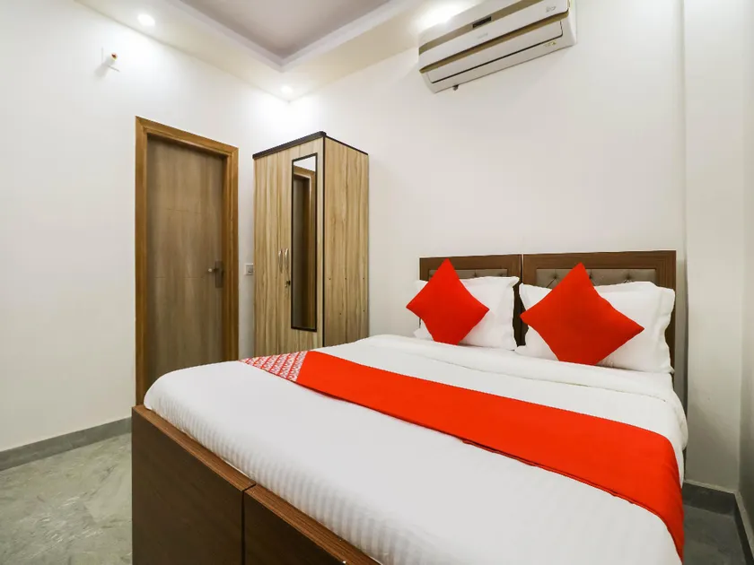 OYO 76709 Hotel Mannat Stays - Image 1